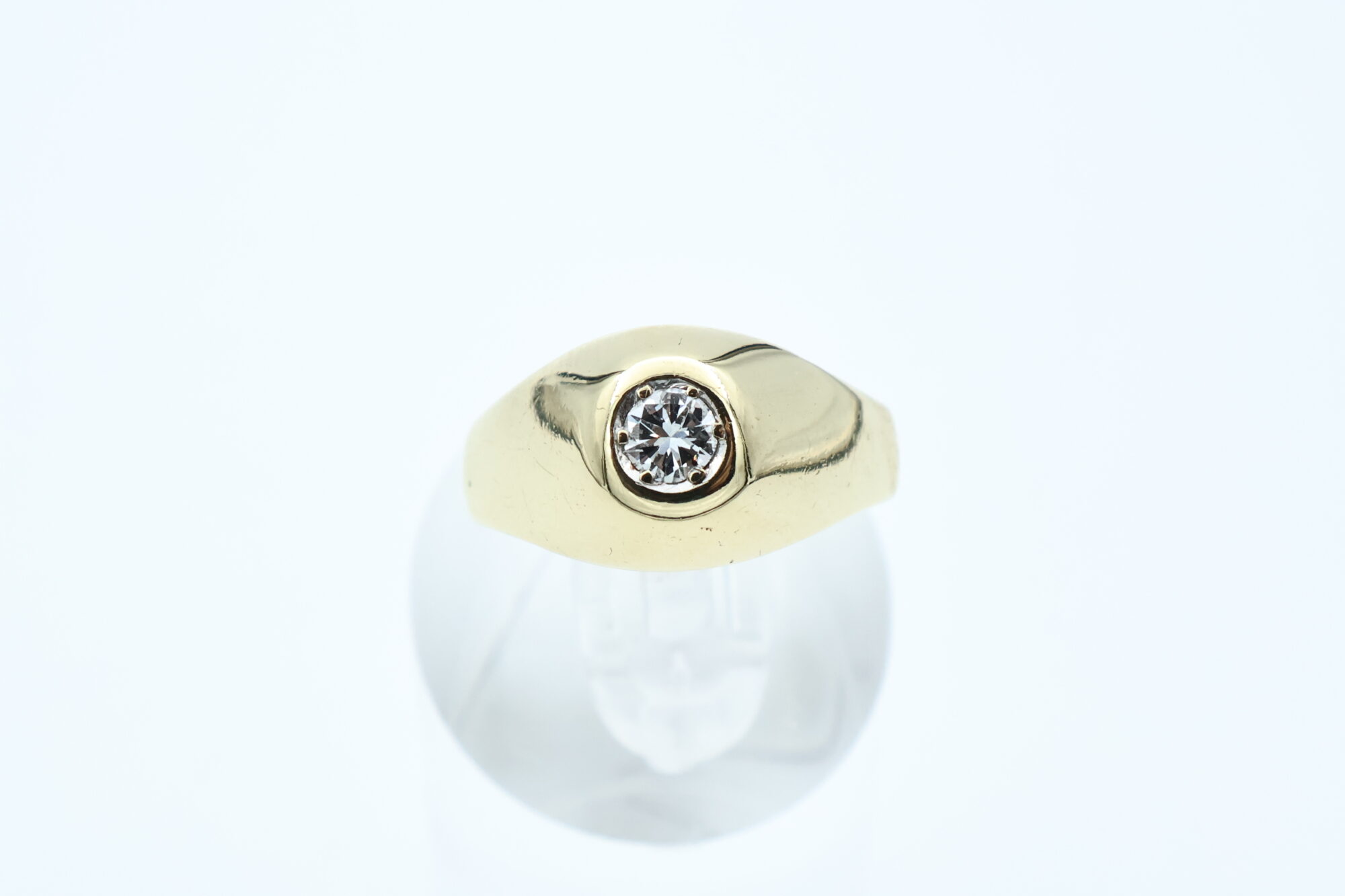 Ring i gult gull med diamant - Bilde 2