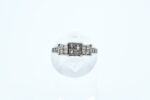 Ring i hvitt gull med diamanter - Bilde 2