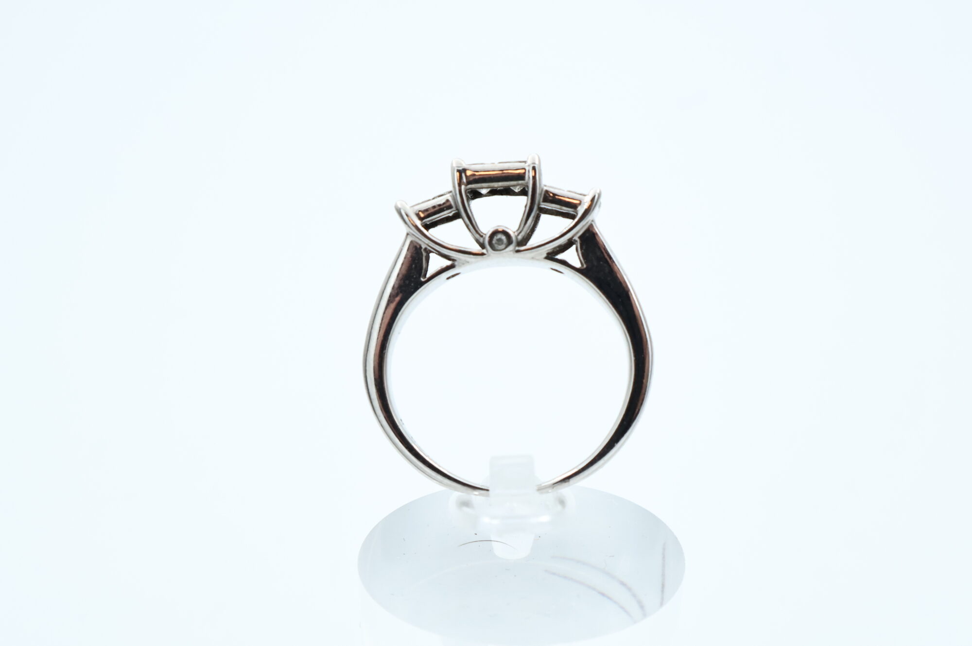 Ring i hvitt gull med diamanter - Bilde 3