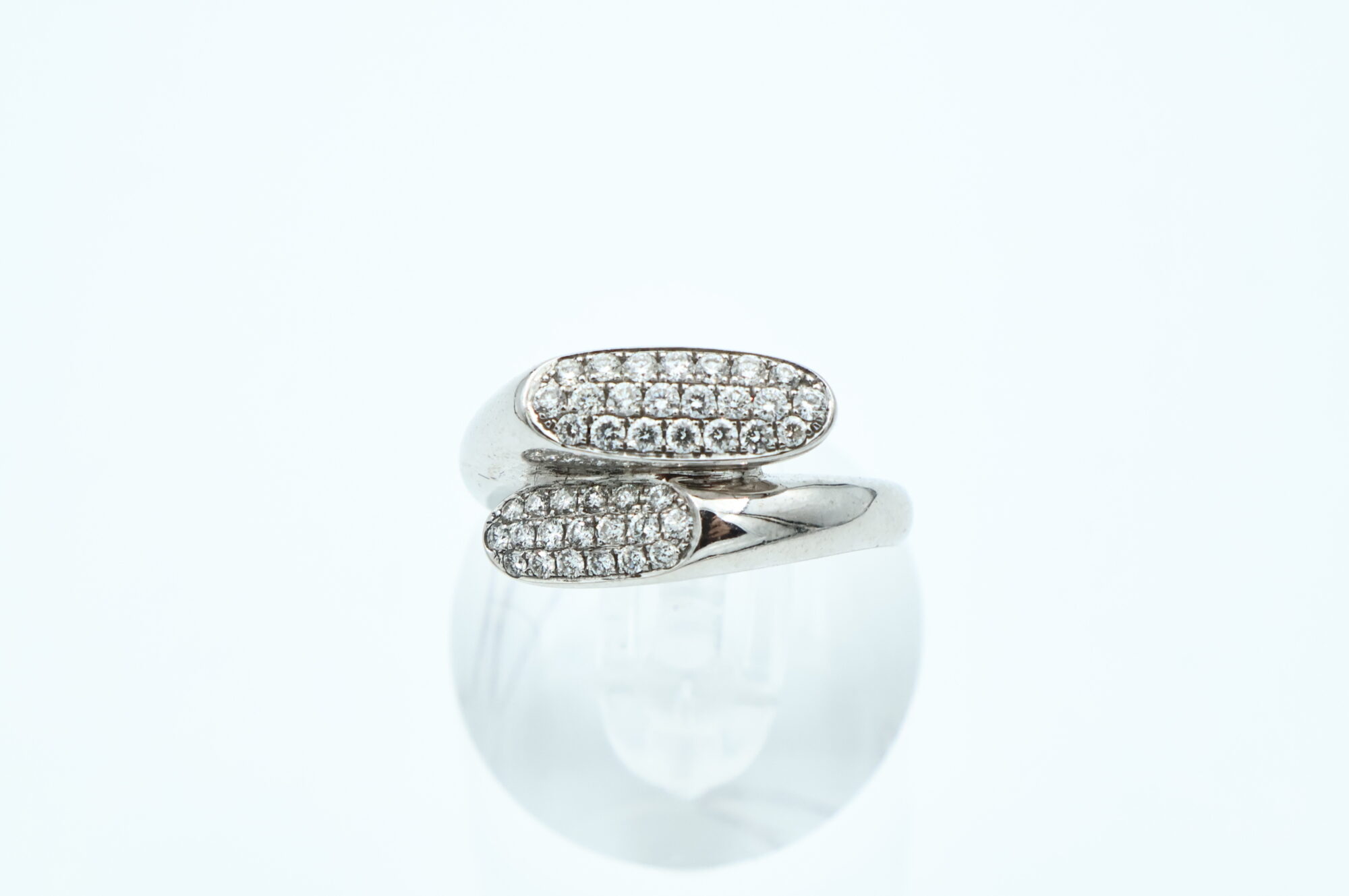 Ring i hvitt gull med diamanter - Bilde 2