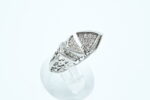 Ring i hvitt gull med diamanter