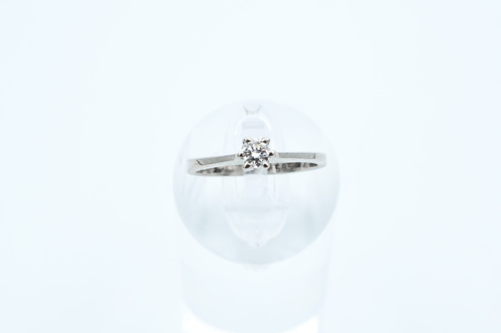 Ring i hvitt gull med diamant - Bilde 2