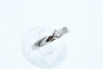 Ring i hvitt gull med diamant