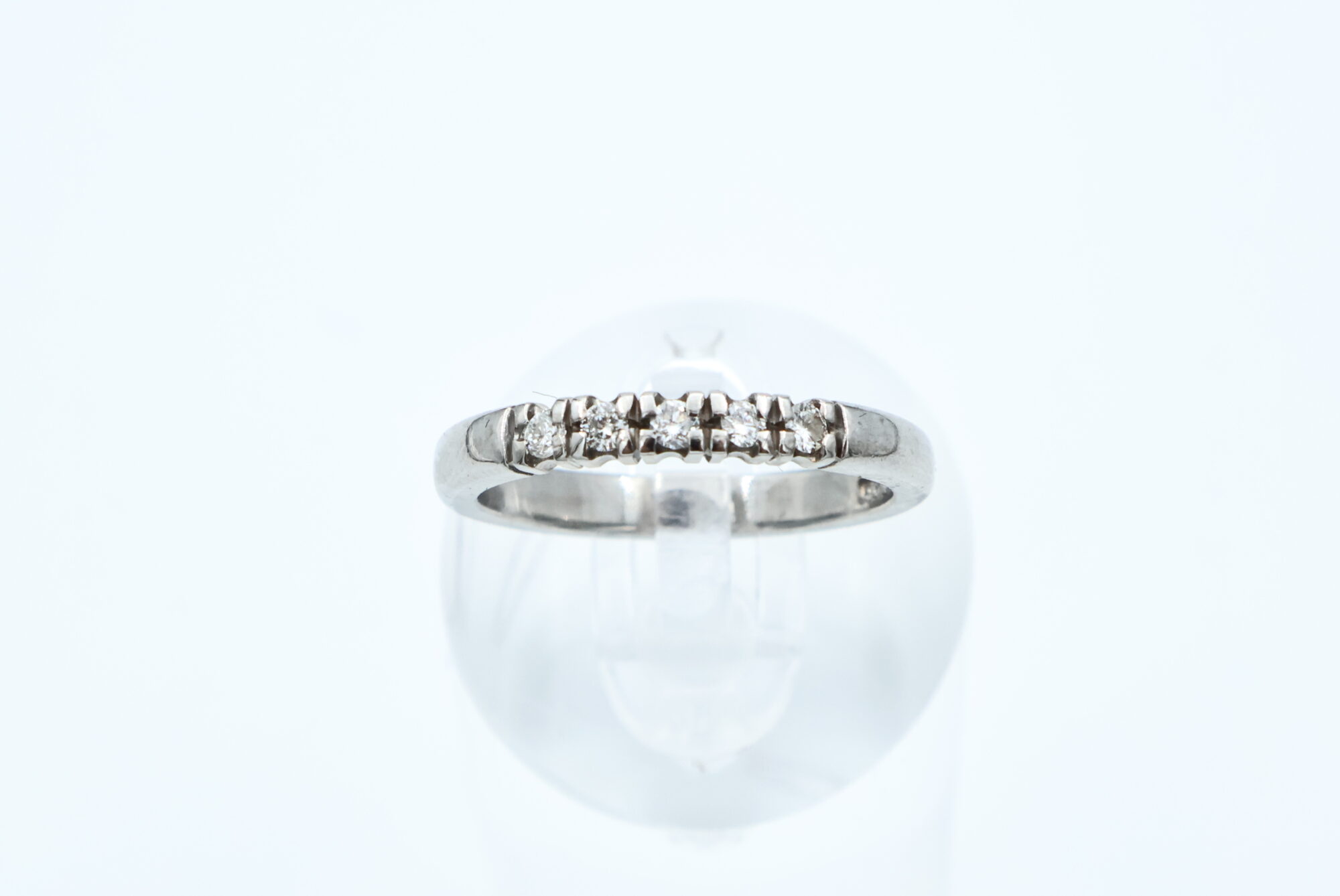 Ring i hvitt gull med diamanter - Bilde 2
