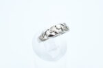 Ring i hvitt gull med diamanter