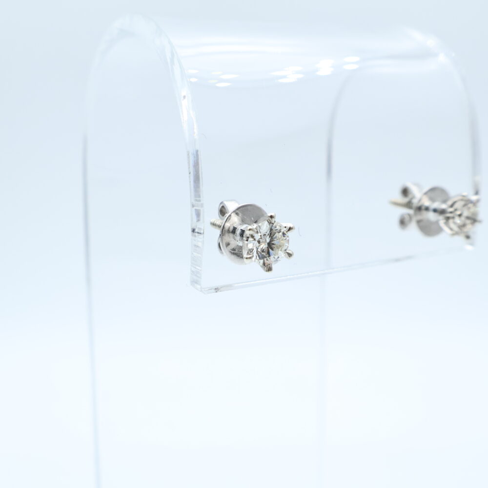 Ørepynt i hvitt gull med diamant (2x0.50ct)