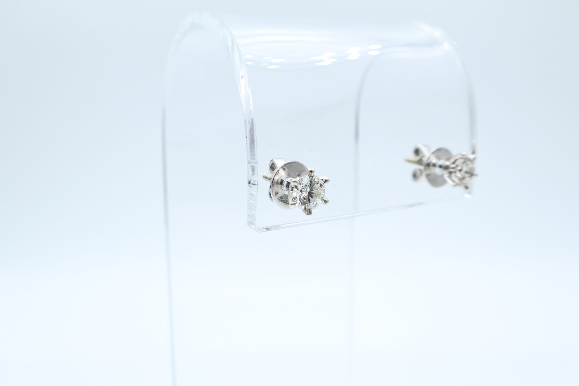 Ørepynt i hvitt gull med diamant (2x0.50ct) - Bilde 1