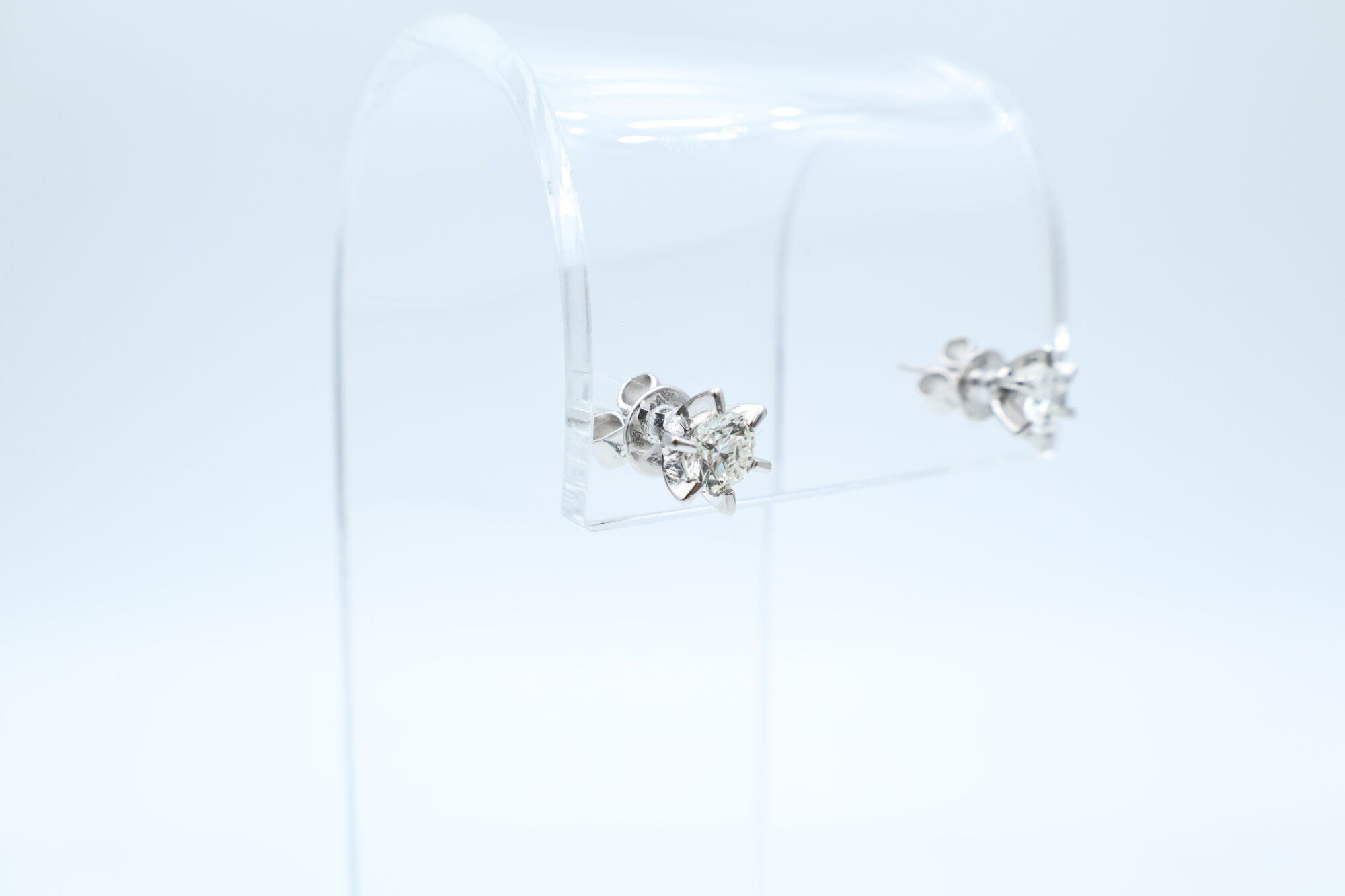 Ørepynt i hvitt gull med diamant (2x0.40ct) - Bilde 1