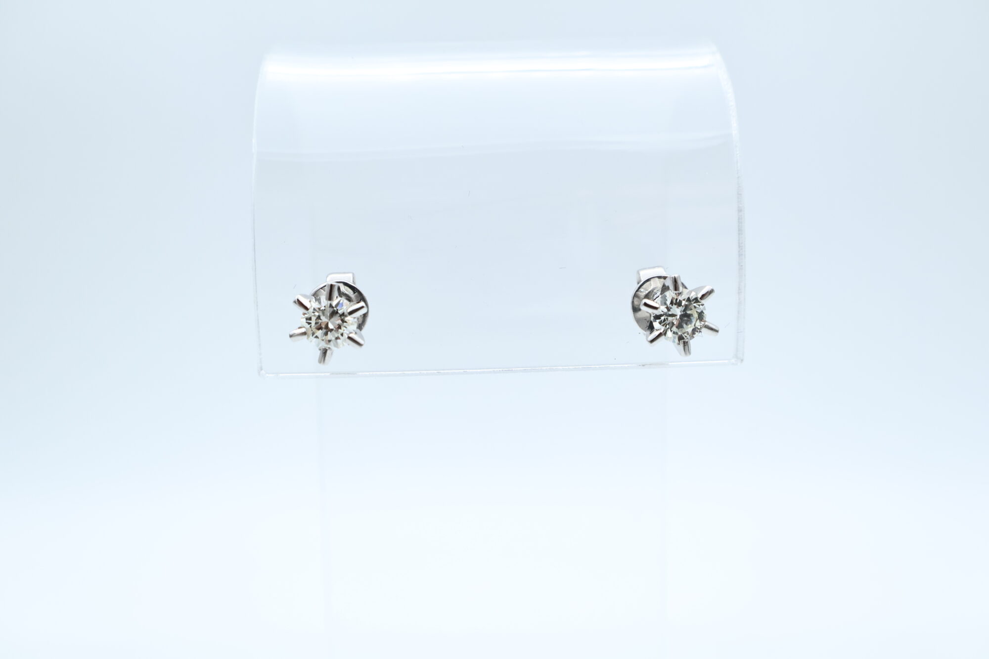 Ørepynt i hvitt gull med diamant (2x0.35ct) - Bilde 2