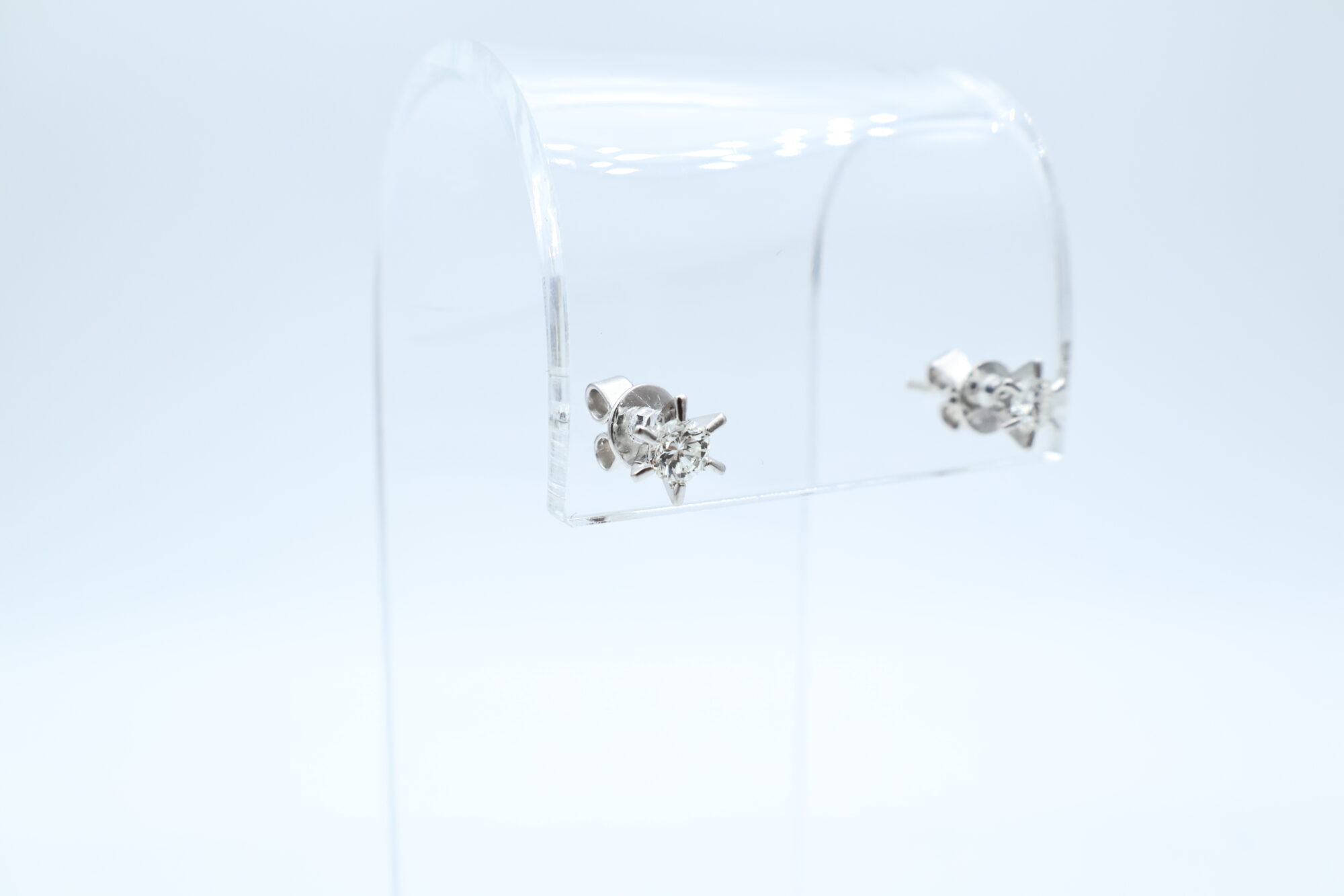 Ørepynt i hvitt gull med diamant (2x0.25ct) - Bilde 1