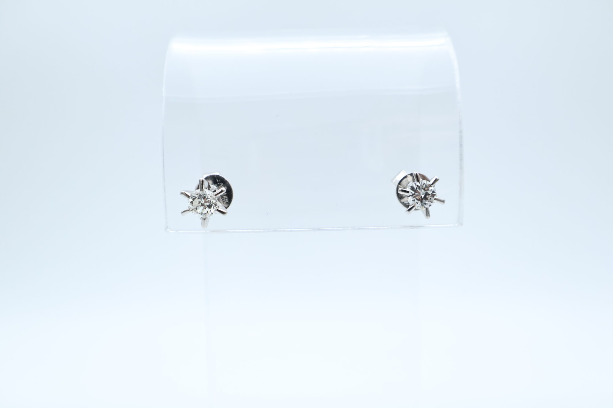 Ørepynt i hvitt gull med diamant (2x0.25ct) - Bilde 2