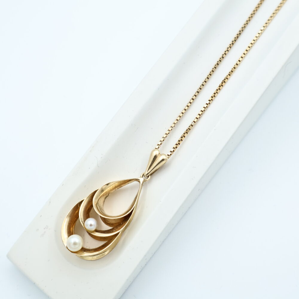 Anheng i gult gull med perler