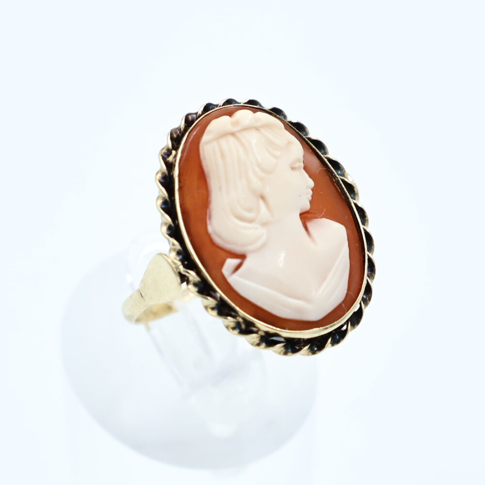 Ring i gult gull med came