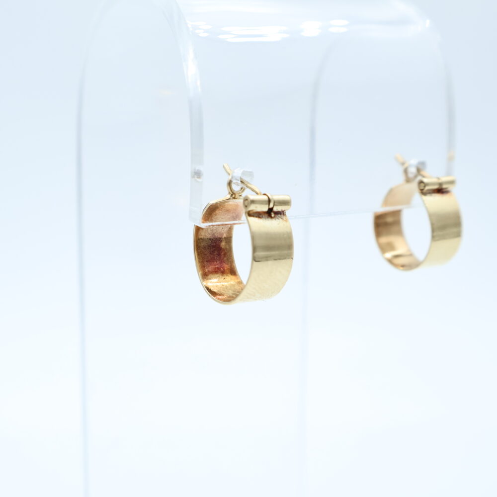 Ørepynt i gult gull