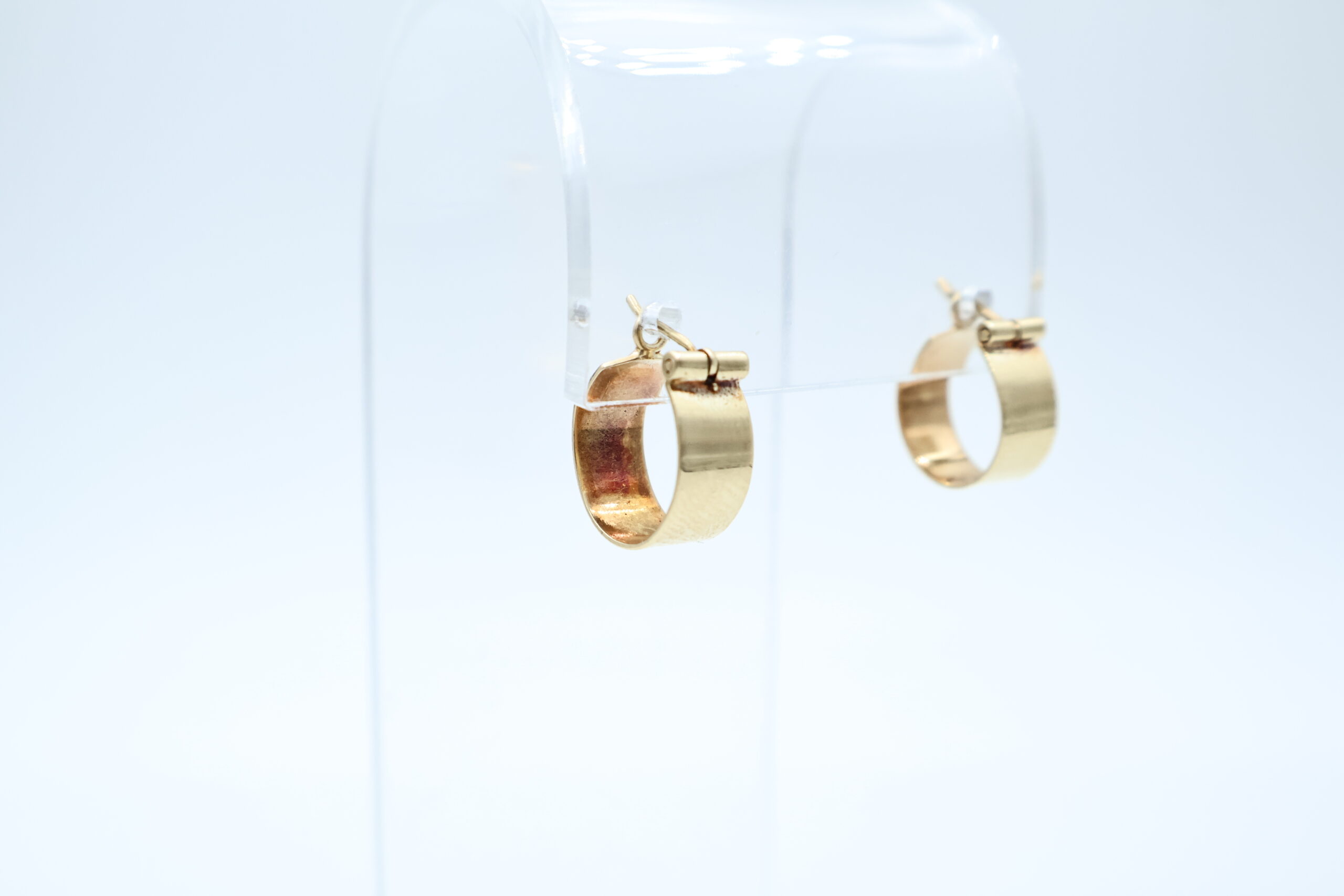 IMG_0243 Ørepynt i gult gull - Bilde 1