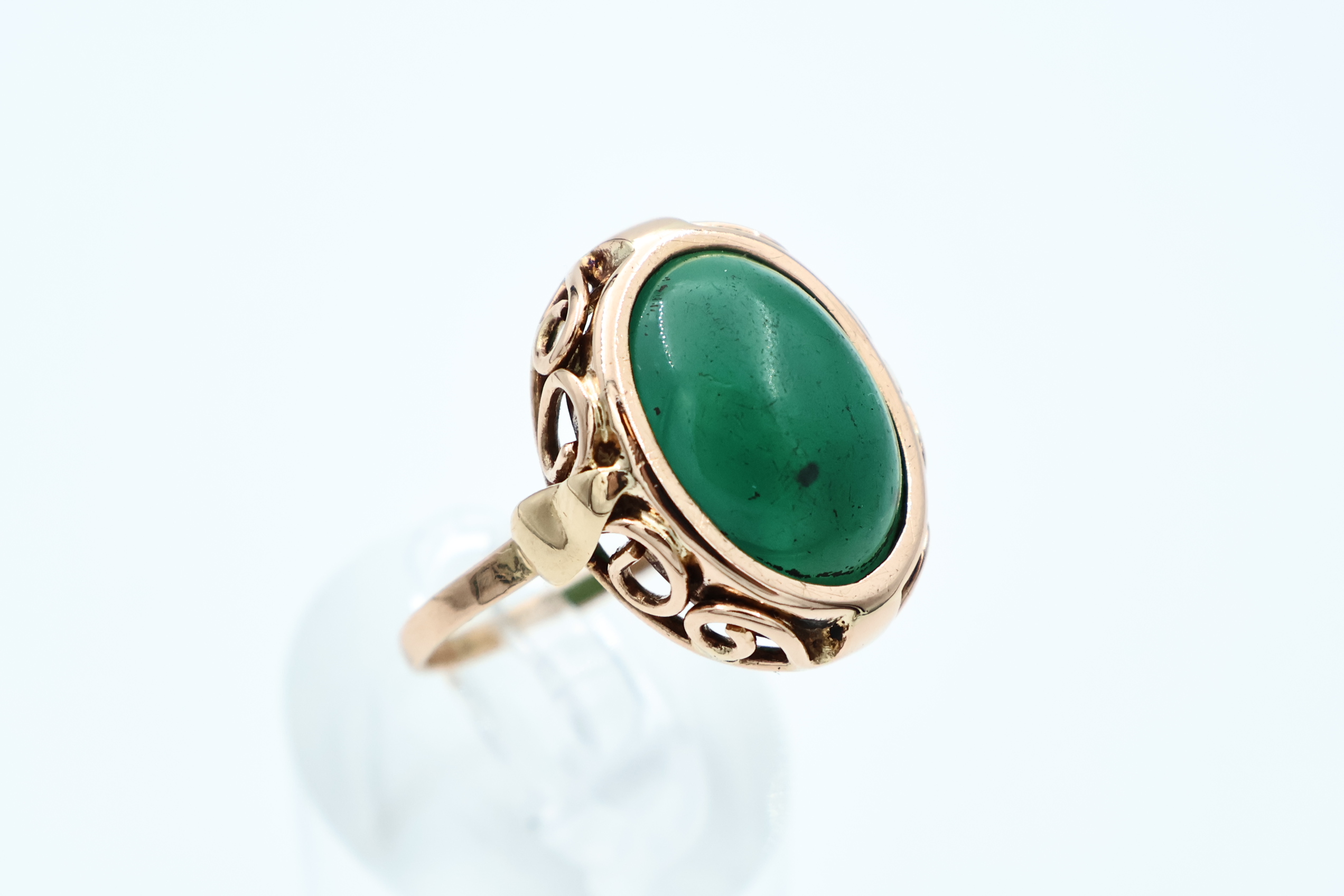 IMG_0348 Ring i gult gull med grøn sten - Bilde 1