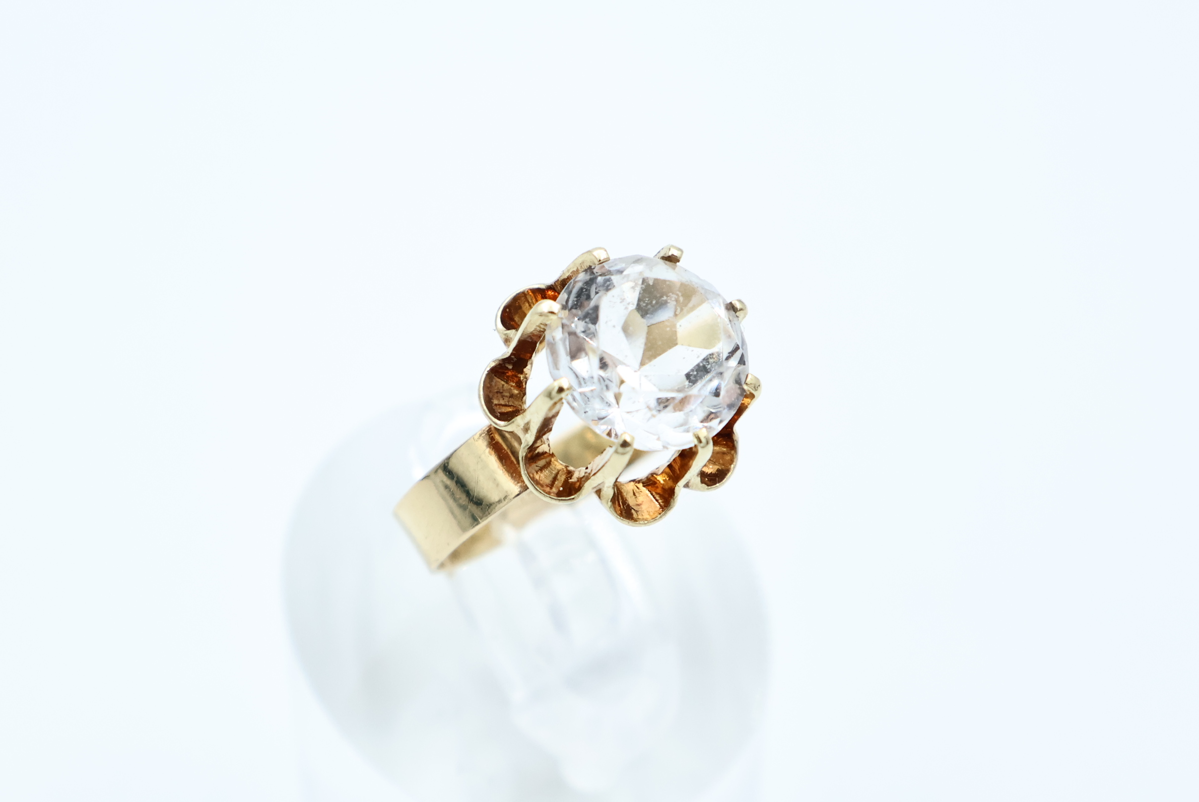 IMG_0363 Ring i gult gull med hvit sten - Bilde 1