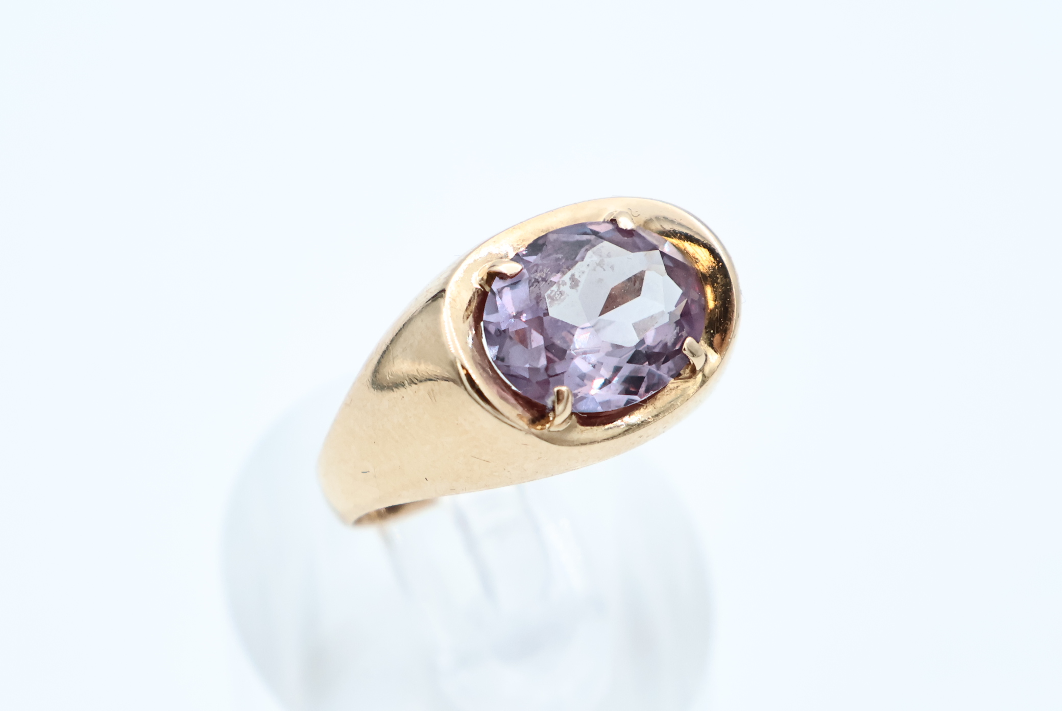 IMG_0384 Ring i gult gull med lilla sten - Bilde 1
