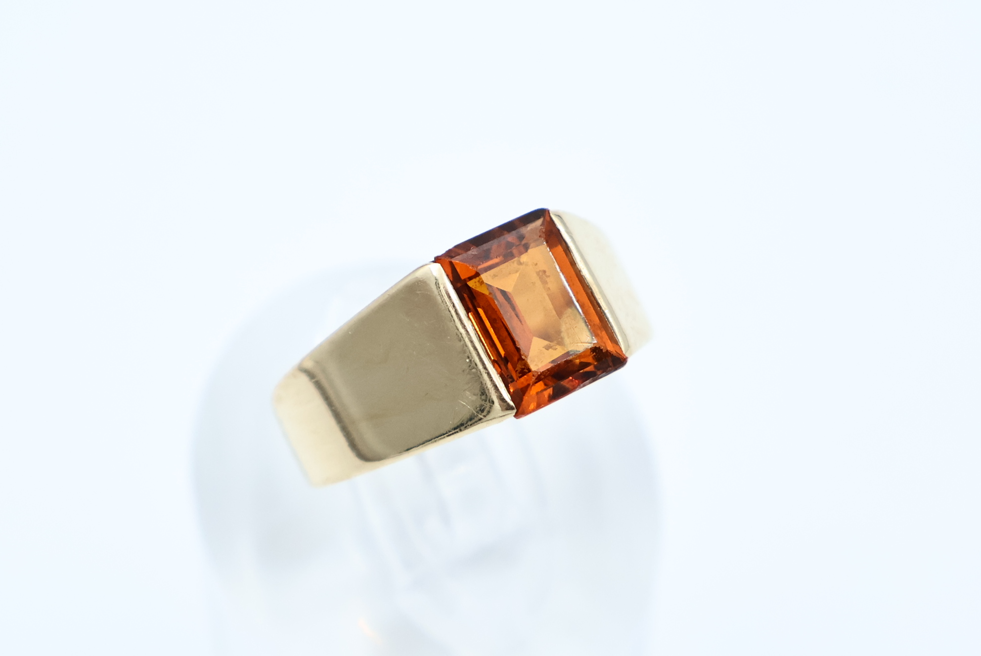 IMG_0518 Ring i gult gull med orange sten - Bilde 1