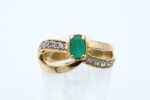 Ring i gult gull med grønn sten - Bilde 2