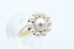 Ring i gult gull med perler