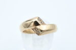 Ring i gult gull med diamanter - Bilde 2