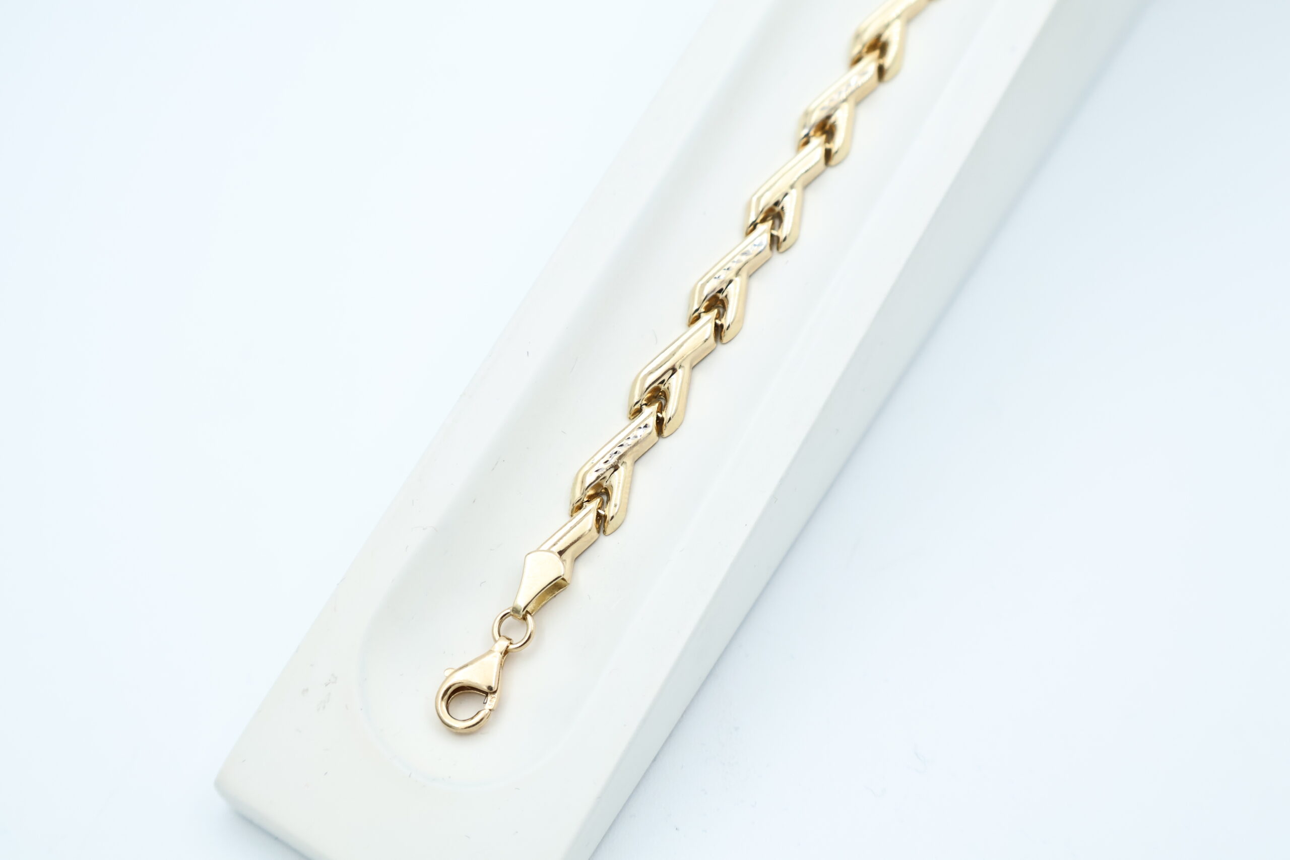 IMG_0932 Armbånd i flerfarget gull - Bilde 1