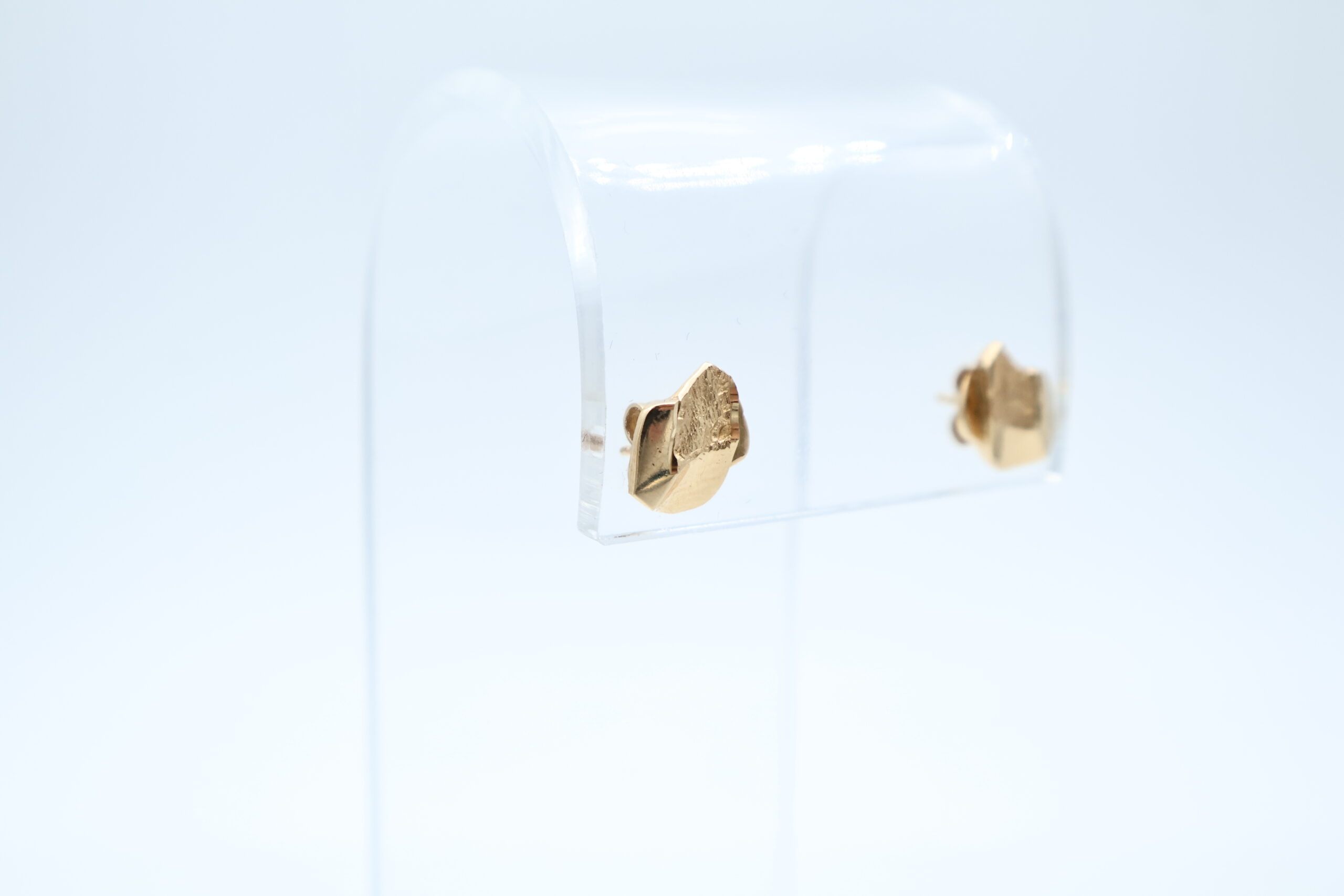 IMG_1235 Ørepynt i gult gull - Bilde 1