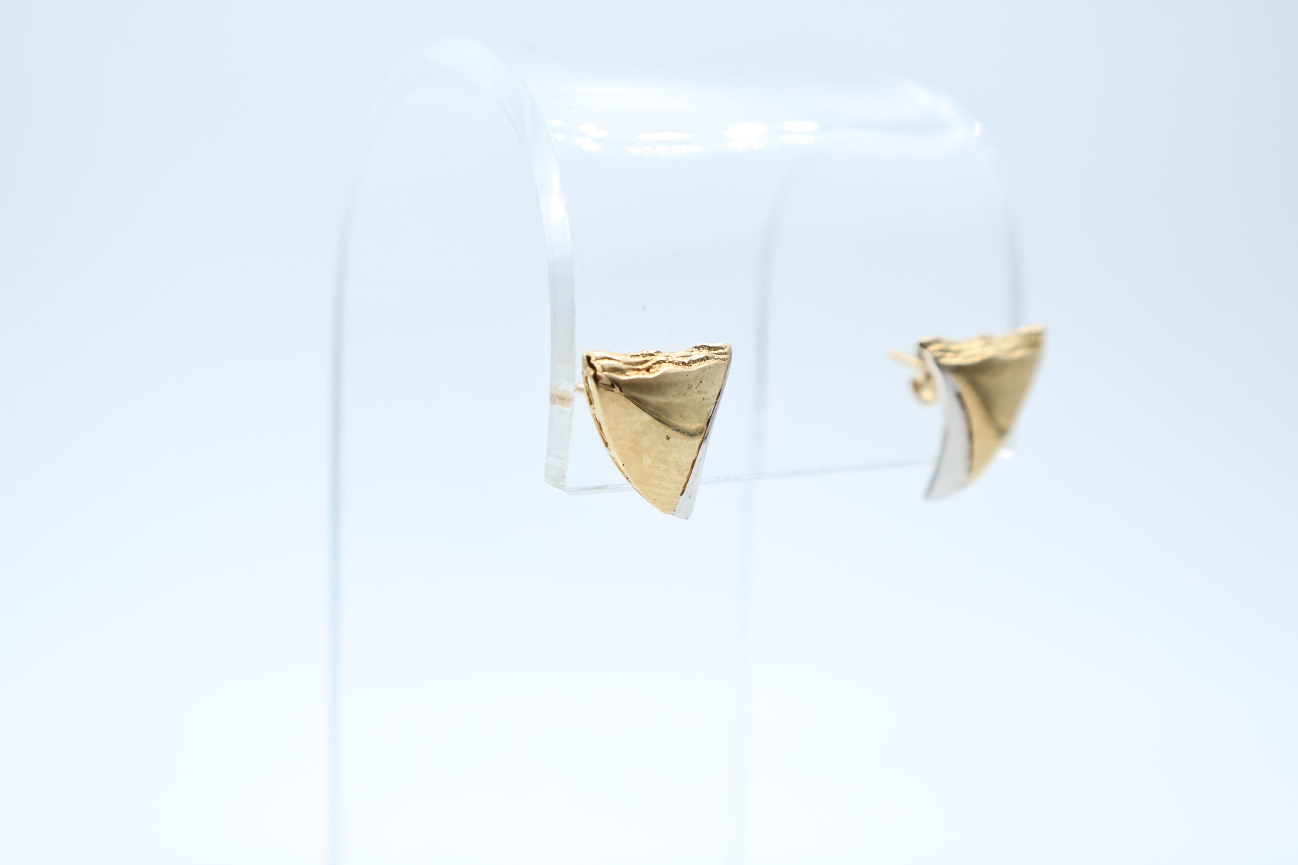 IMG_1263 Ørepynt i flerfarget gull - Bilde 1