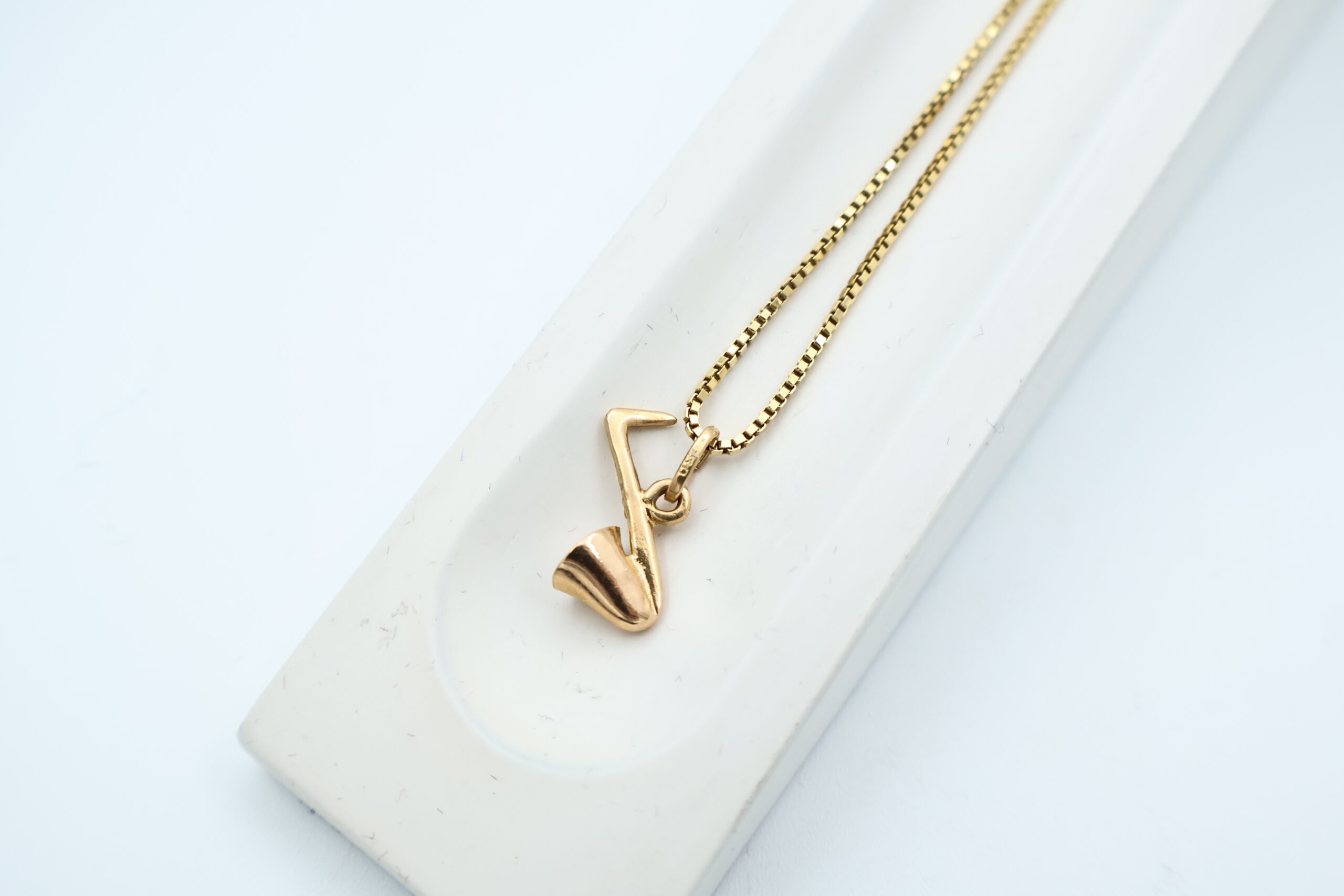 IMG_1495 Anheng i gult gull - Bilde 1