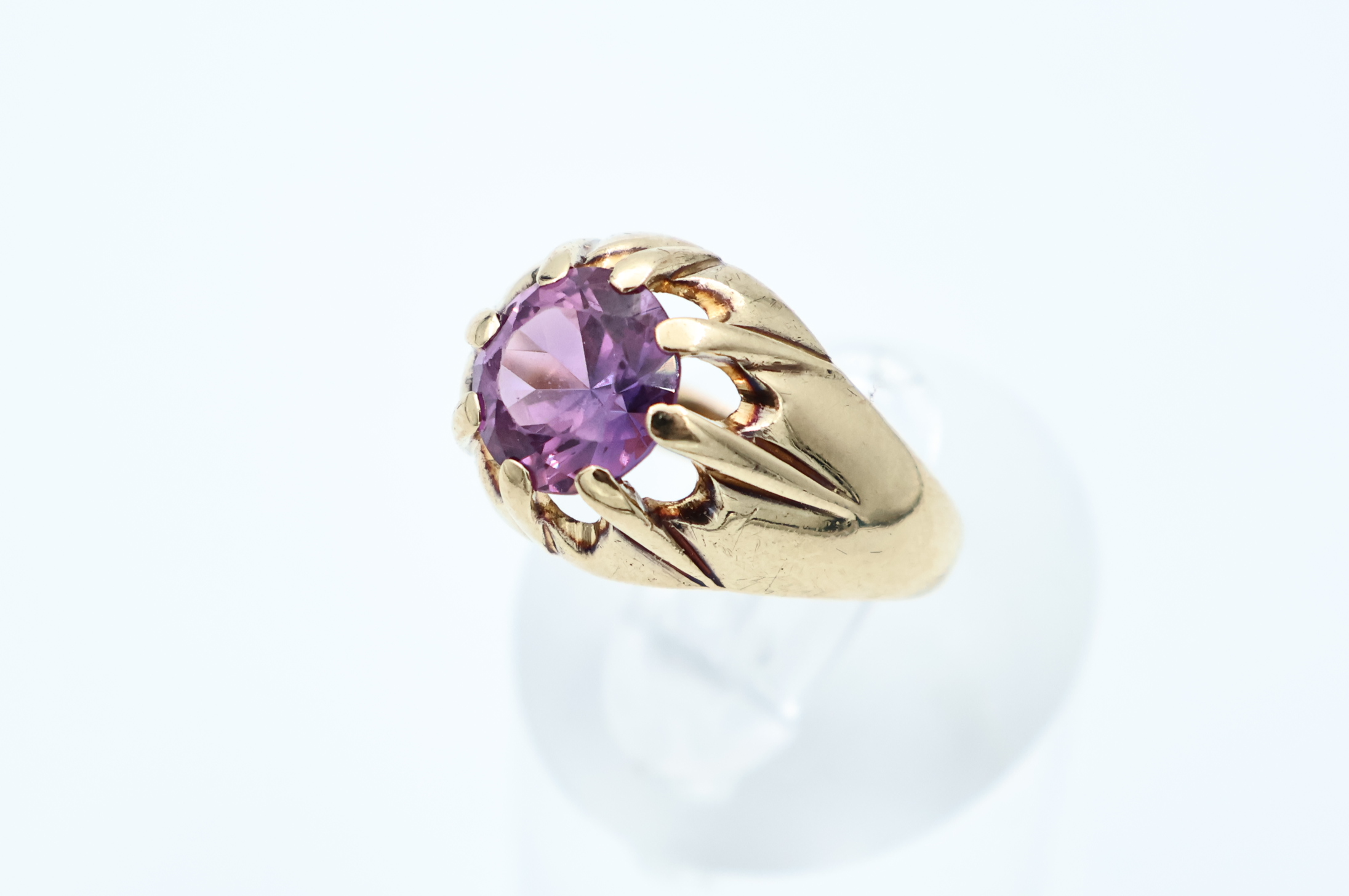 IMG_1529 Ring i gult gull med lilla sten - Bilde 1