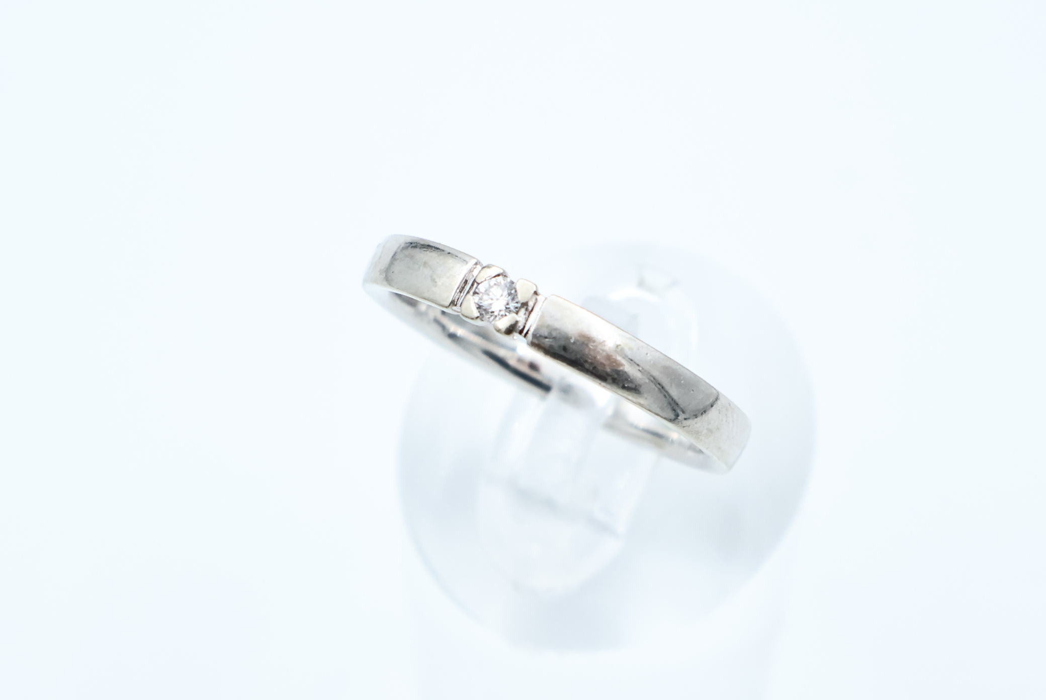 IMG_1684 Ring i hvitt gull med diamant - Bilde 1