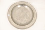 (130) Tinnfat, dekorert, datert 1690