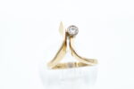 Ring i gult gull med diamant - Bilde 2