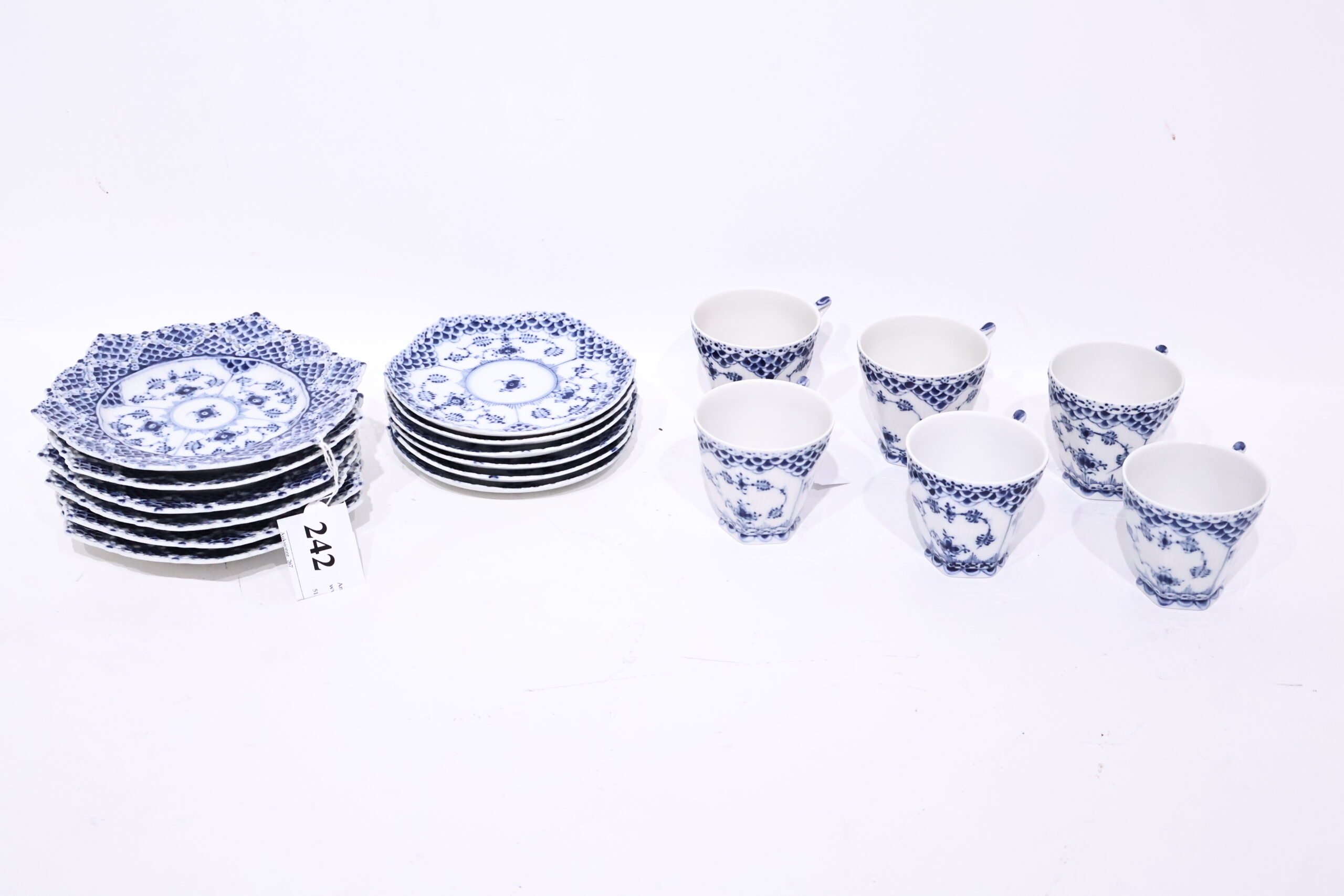 IMG_3480 (242) KD Kaffe Helblonde, 6 pers. 17 - 14cm - Bilde 1