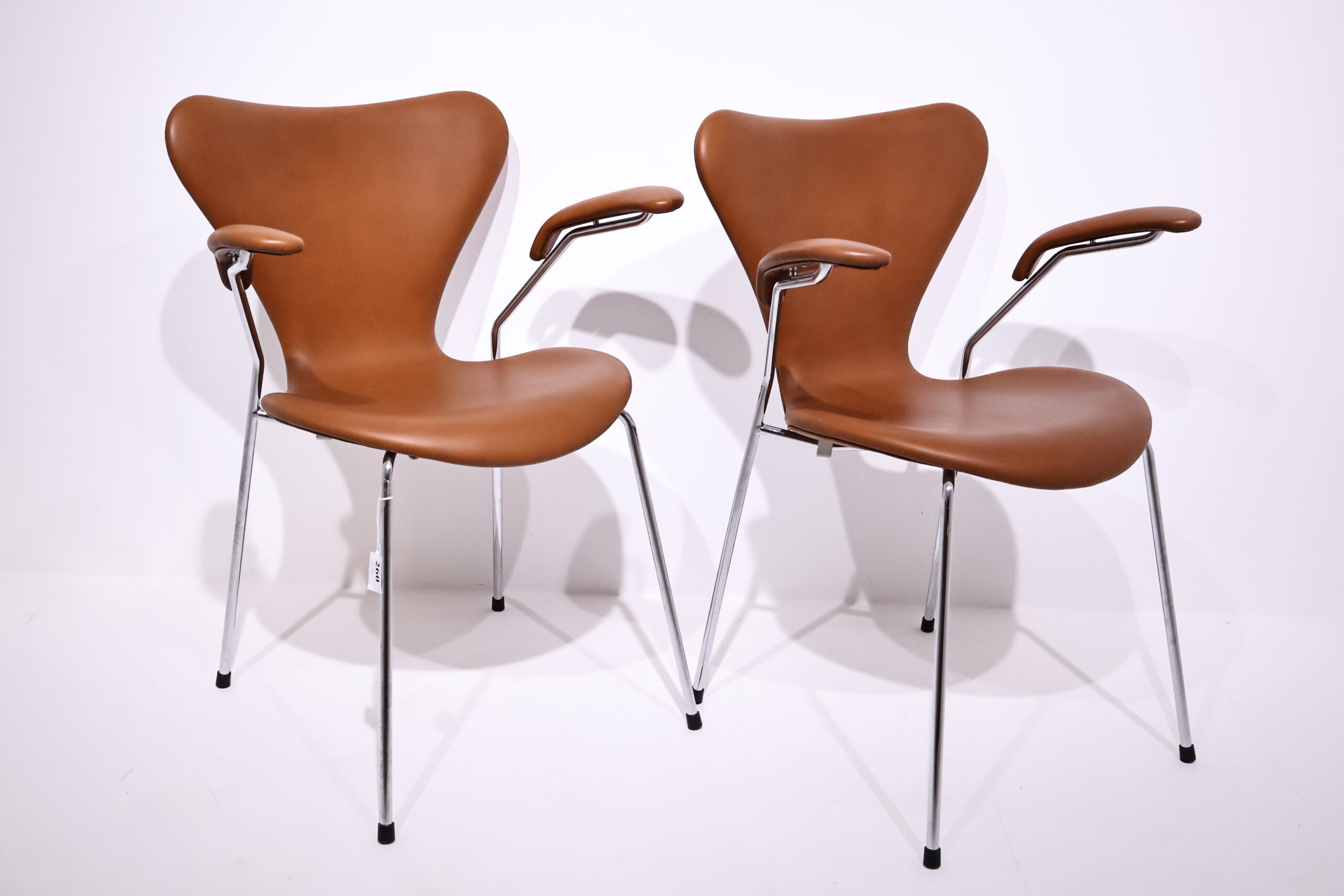 IMG_3514 (260) Fritz Hansen 2stk skinn - Bilde 1