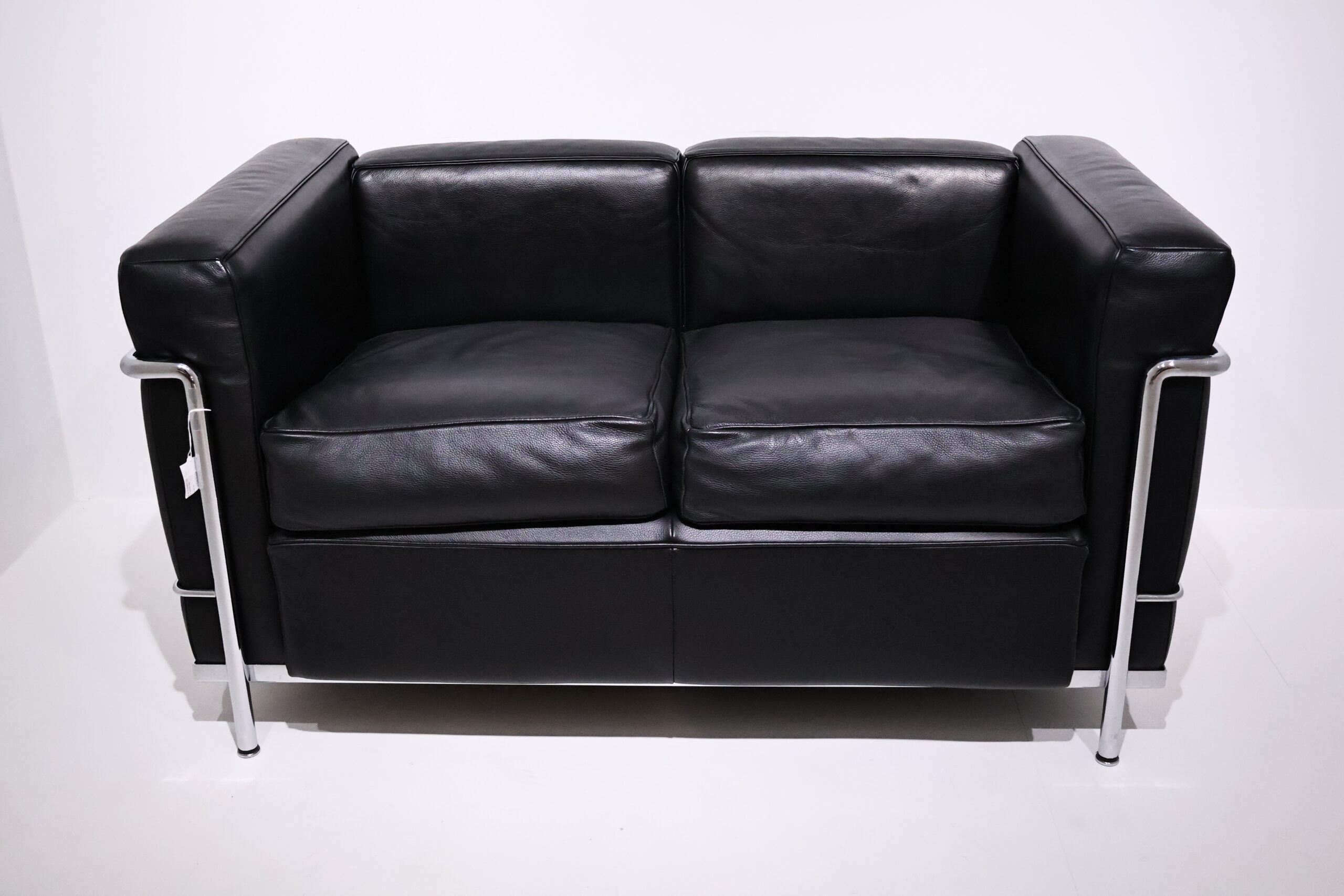 IMG_4107 (263) Le Corbusier sofa B:128 H:69cm - Bilde 1