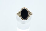 Ring i gult gull med onyx - Bilde 2